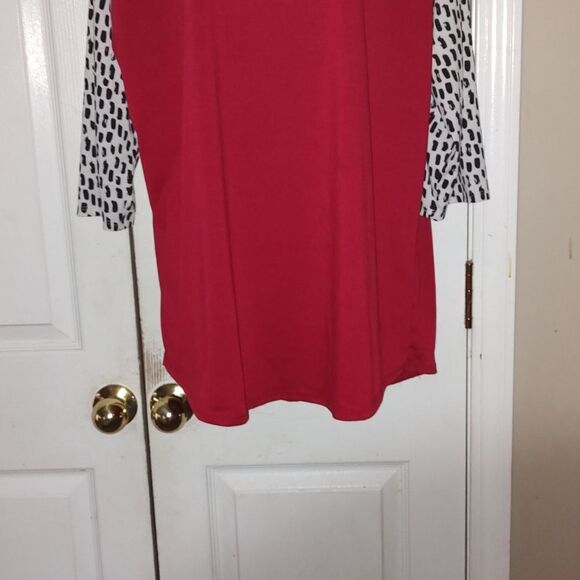 LuLaRoe Randy 3/4 sleeve raglan shirt Sz 3XL - Picture 2 of 5